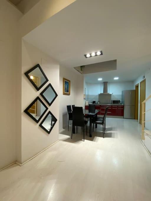 Luxury Complete Building In The Heart Of เซบีญา ภายนอก รูปภาพ